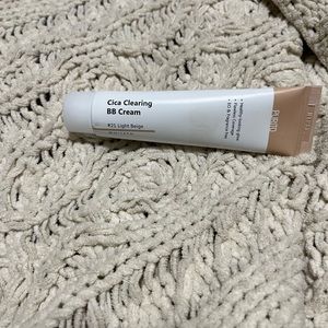 Purito Cica Clearing BB cream in #21 light beige